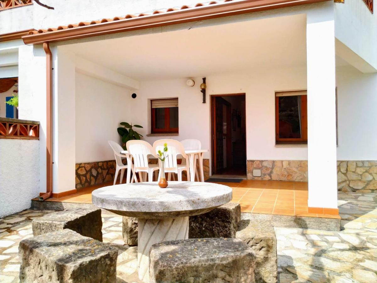 Apartamento Montgó L' Escala Bagian luar foto